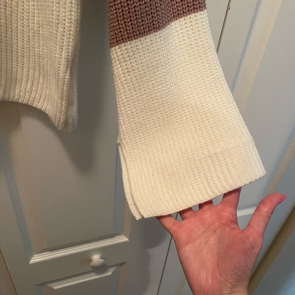 SHEIN Mock Neck Sweater Size Small - Picture 4 of 5